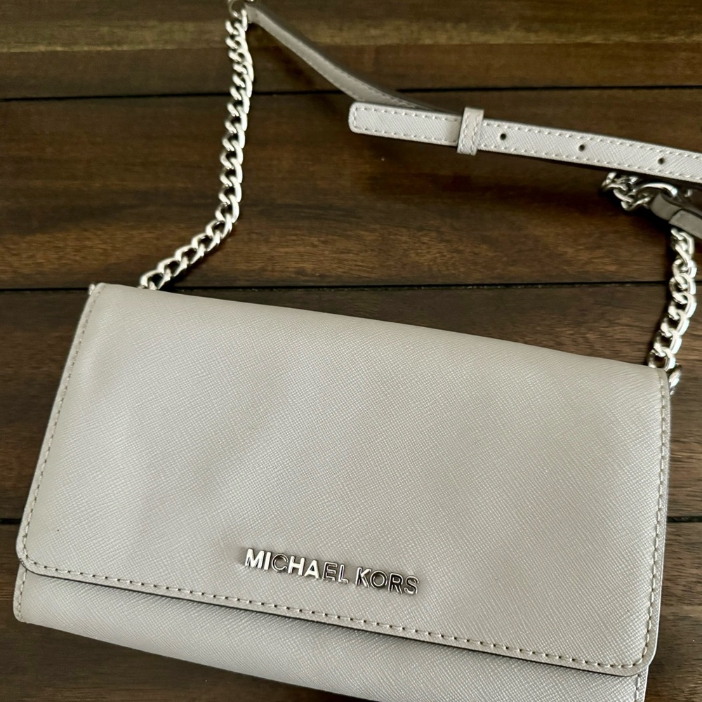 Michael Kors crossbody bag w/ wallet